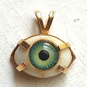 14k Gold Vintage Evil Eye Pendant
